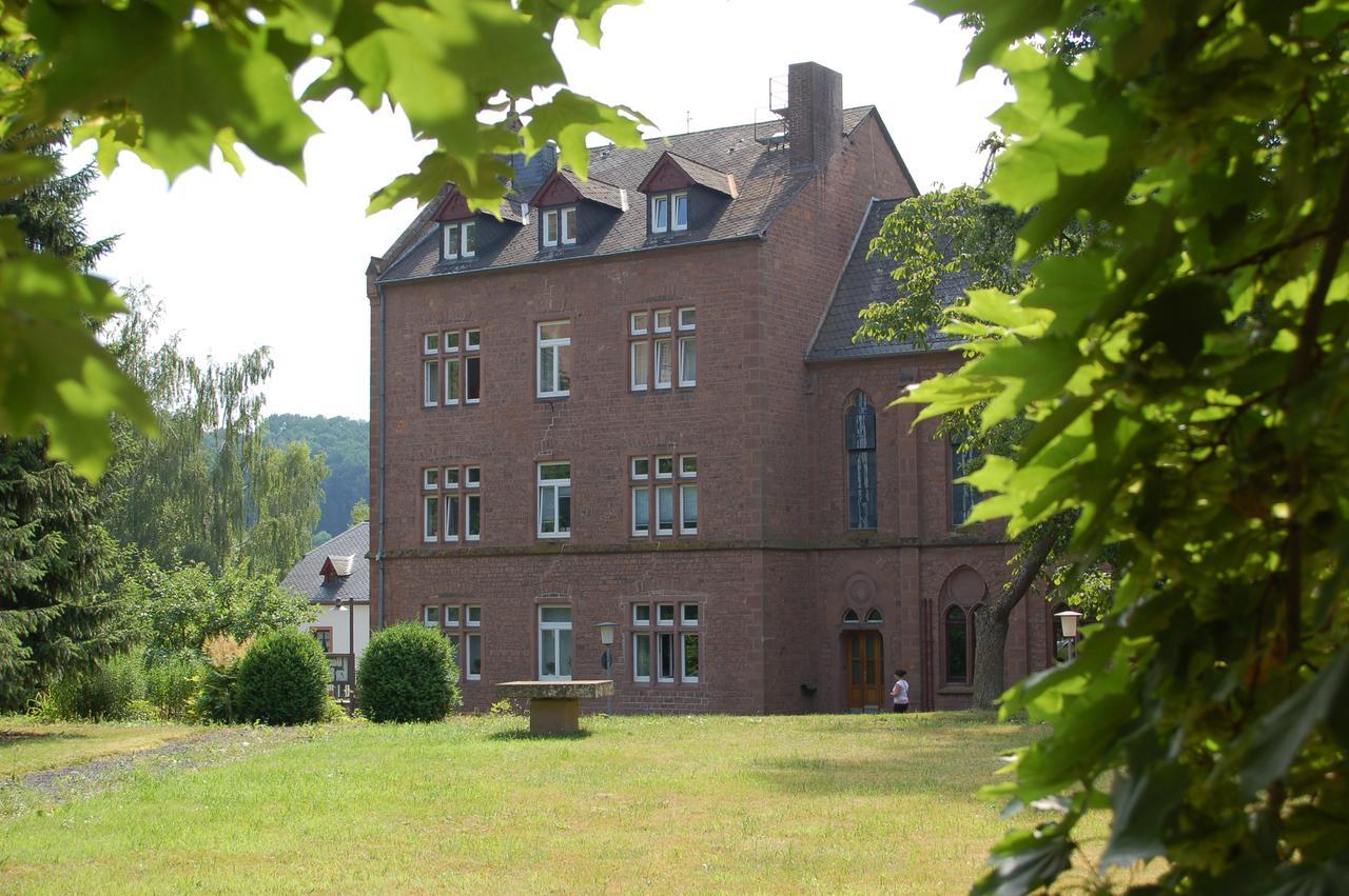 Stiftsberg - Bildungs- Und Freizeitzentrum Kyllburg エクステリア 写真